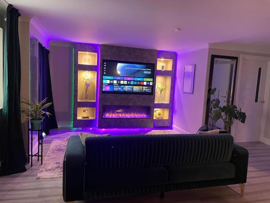 The Exclusive Jacuzzi Apartment Birmingham Ngoại thất bức ảnh